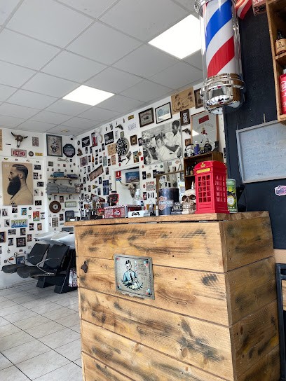 Divine Barber shop, Salon de Coiffure à Montévrain