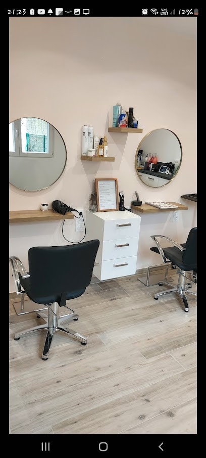 Au Salon D'Ashley, Salon de Coiffure à Ozoir-la-Ferrière