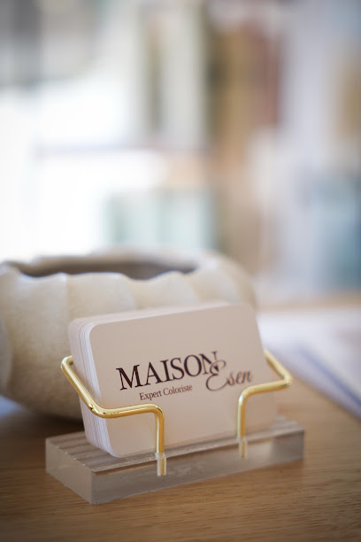 Maison Esen Coiffeur à Heyrieux