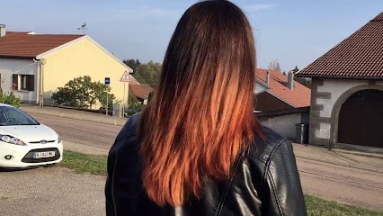 Figaro Et Mistinguette, Salon de Coiffure à Uxegney