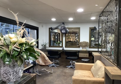 Holiday's Hair, Salon de Coiffure à Plougonvelin