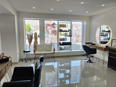 Le Studio Salon De Coiffure Visagiste, Salon de Coiffure à Saint-Jean-de-Losne