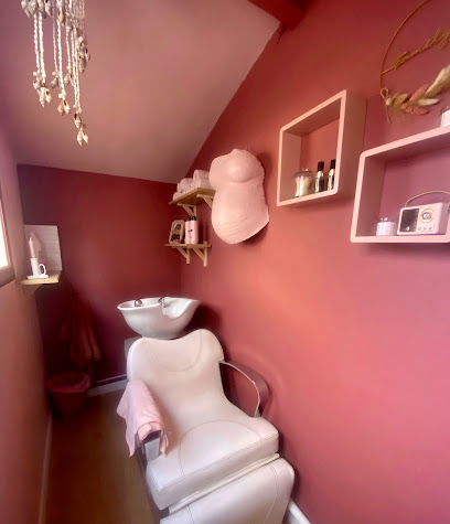 Le Cabanon Rose Coiffeur à Marseille 10
