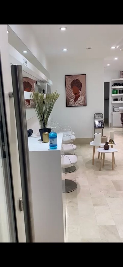 Nys Beauty Lounge, Salon de Coiffure à Orsay