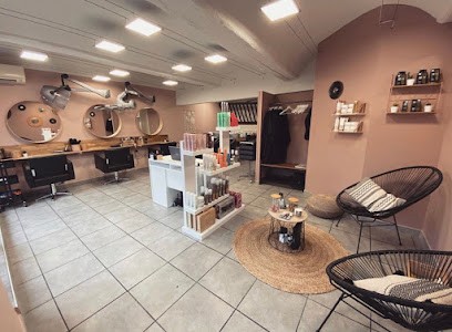 La Coiffeuse By Valentine, Salon de Coiffure à Saint-Martin-de-Londres