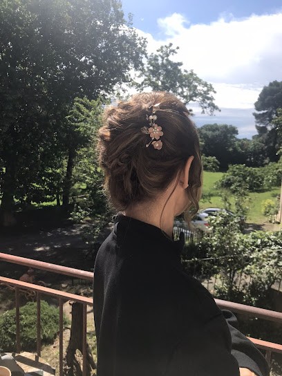 La coiffure aux 4 saisons by Aurélie Martelli, Coiffeur à Domicile à Pierrerue