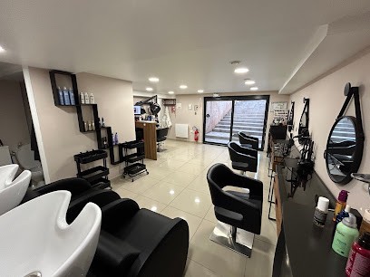 Coiffure Et Beauté, Salon de Coiffure à Ris-Orangis