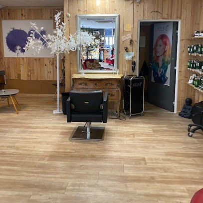 L'Autre Coté Du Miroir, Salon de Coiffure à Venerque