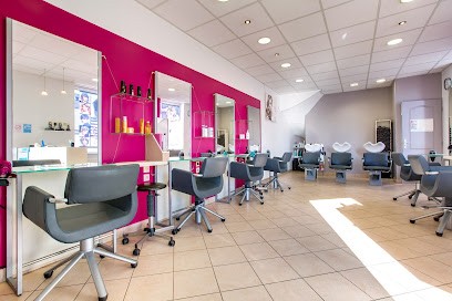 Coup'tif, Salon de Coiffure à Saint-Denis-de-l'Hôtel