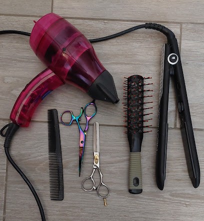 Marion Coupes Et Couleurs, Coiffeur à Domicile à Mazières-en-Mauges