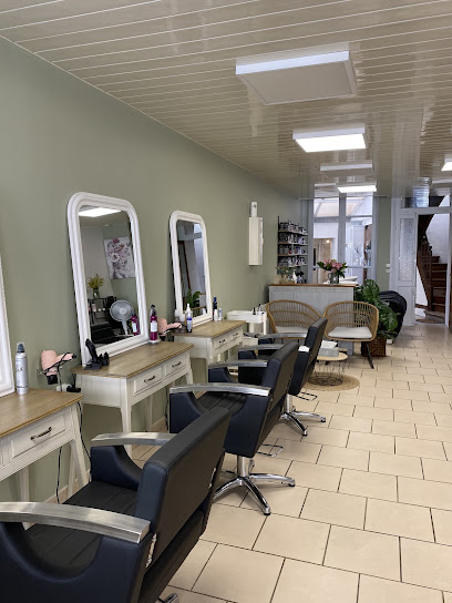 Libania Le Salon, Coiffeur à Fère-en-Tardenois