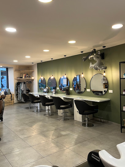 Le Loft Hair By Mandy Coiffeur à Yenne