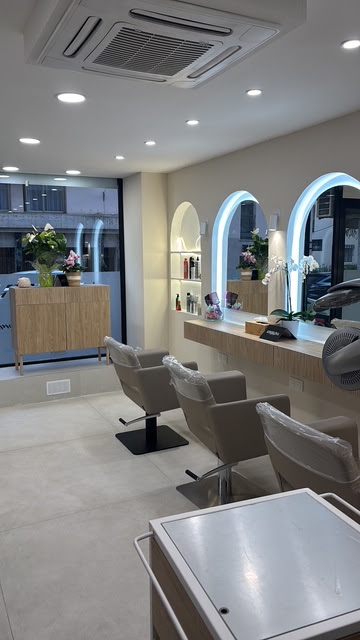 Angelina Hair Clinic Coiffeur à Beaulieu-sur-Mer