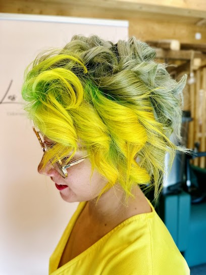 Les Ciseaux De Marion, Salon de Coiffure à Magland