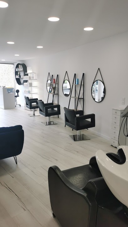 KL Coiffure, Salon de Coiffure à Moissy-Cramayel