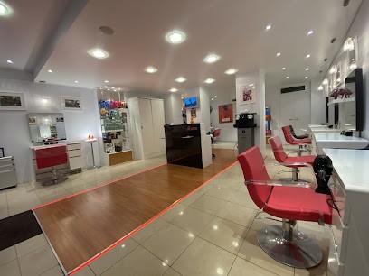 Camille Albane - Coiffeur Nîmes, Salon de Coiffure à Nîmes