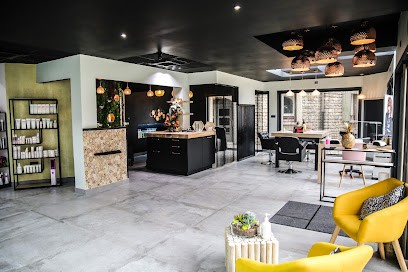 Amanda Kim, Salon de Coiffure à Saint-Didier-en-Velay