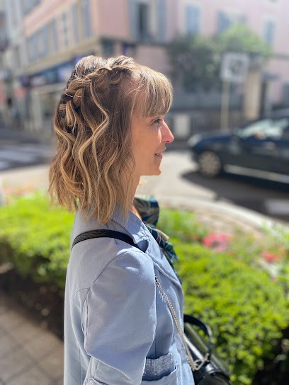 Studio Avenue, Salon de Coiffure à Oyonnax