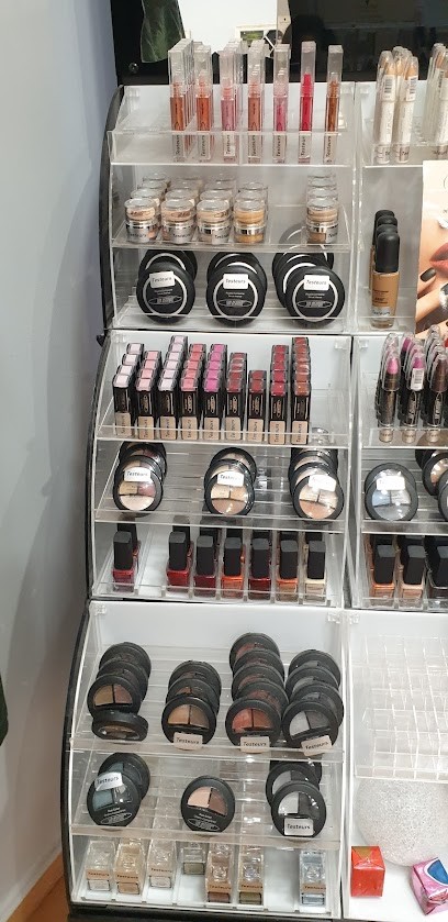 Peigne Et Ciseaux, Salon de Coiffure à Longwy