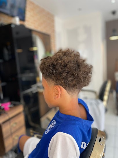 Barbershop Shaves Cut, Barbier à Longjumeau