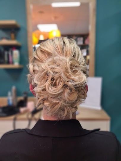 Couleur Grenadine, Salon de Coiffure à Avranches
