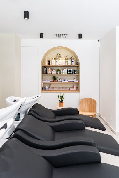 Maison JOYĀ, Salon de Coiffure à Sainte-Maxime