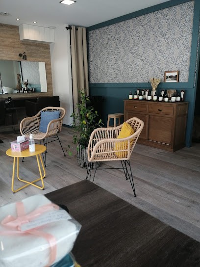 Un temps pour l.. A.G, Salon de Coiffure à Divonne-les-Bains