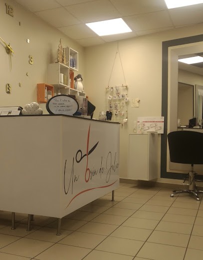 Un Brin De Julie, Salon de Coiffure à Moidieu-Détourbe
