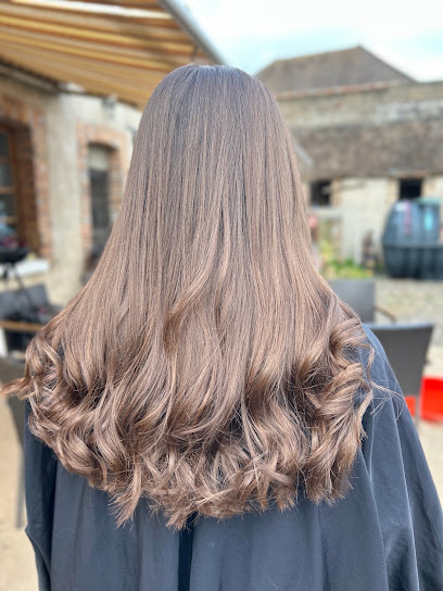 Alexane Coiffure, Coiffeur à Saint-Sérotin