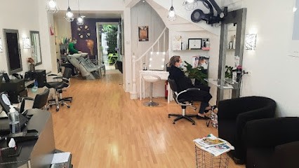 Céline Coiffure Mixte, Salon de Coiffure à Surgères