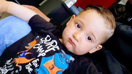 Coiffeur De L'Esplanade, Salon de Coiffure à Décines-Charpieu