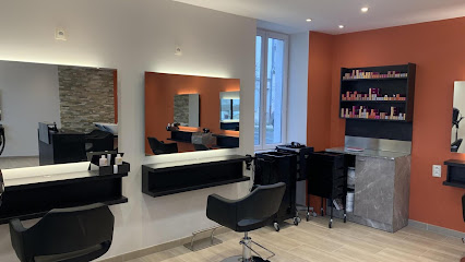 L'univ'hair Des Ciseaux Coiffeur à Barbezieux-Saint-Hilaire