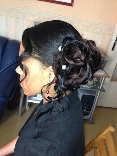 L'élégance Au Féminin, Coiffeur à Domicile à Sézanne