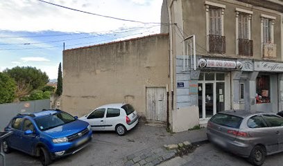 Person Minko Jacqueline, Salon de Coiffure à Marseille 16