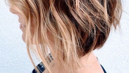 CHRISMARY COIFF, Coiffeur à Domicile à Burlats