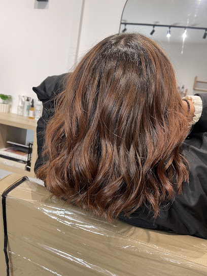 Studio 125 By Charlène Coiffeur à Aix-les-Bains