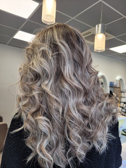 Lyni tifs, Salon de Coiffure à Crêts en Belledonne