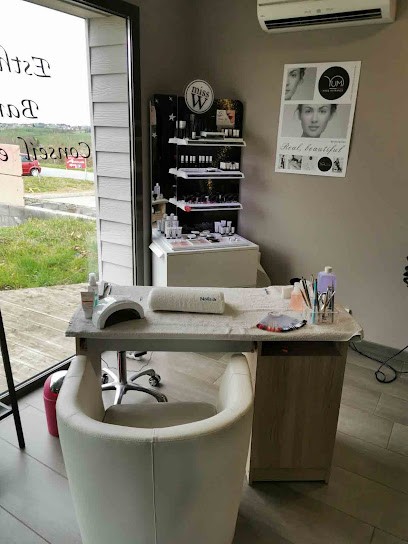 R COIFF - Saint-Symphorien-de-Lay, Salon de Coiffure à Saint-Symphorien-de-Lay