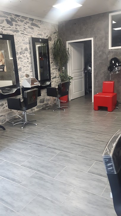 Benbennai Carole, Salon de Coiffure à Argut-Dessous
