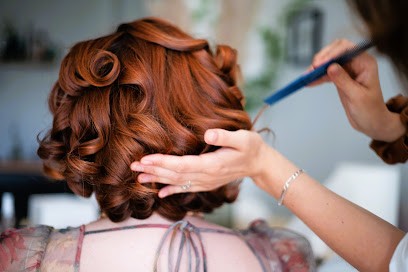 Mam'Zelle Baron - Mariage & Evénements, Coiffeur à Domicile à Sainte-Hermine