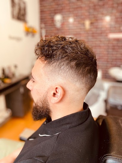 Dino Barber Etroeungt, Salon de Coiffure à Étroeungt