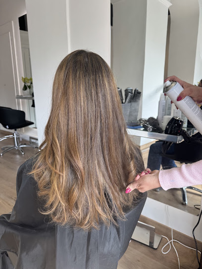 Synonyme Coiffure Et Barber Coiffeur à Menton