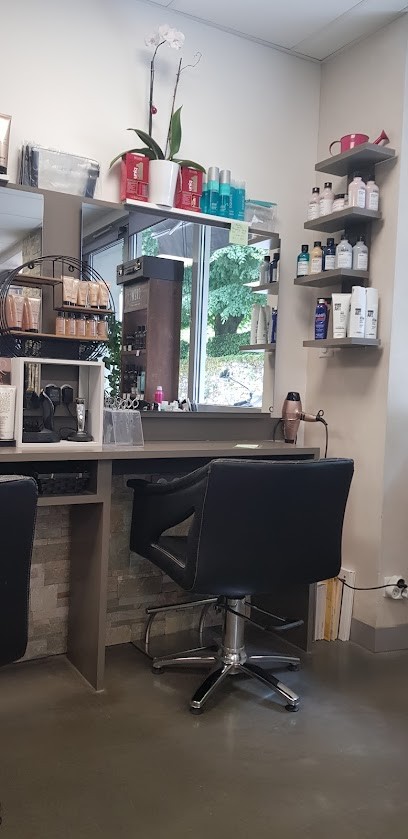 Coiffure Mixte Le Bien Être Patricia S, Salon de Coiffure à Arnac-Pompadour