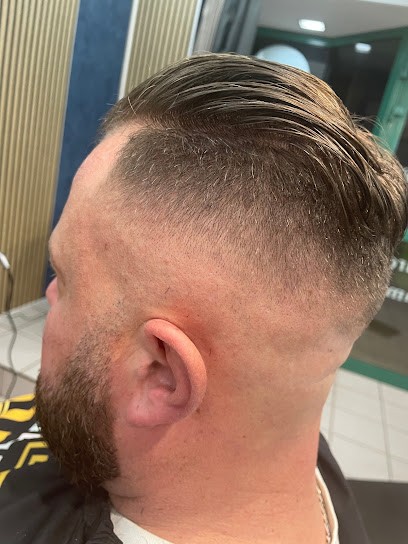 Red Barbier, Salon de Coiffure à Lure