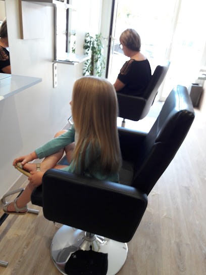 Une Idee En Tete, Salon de Coiffure à Château-d'Olonne