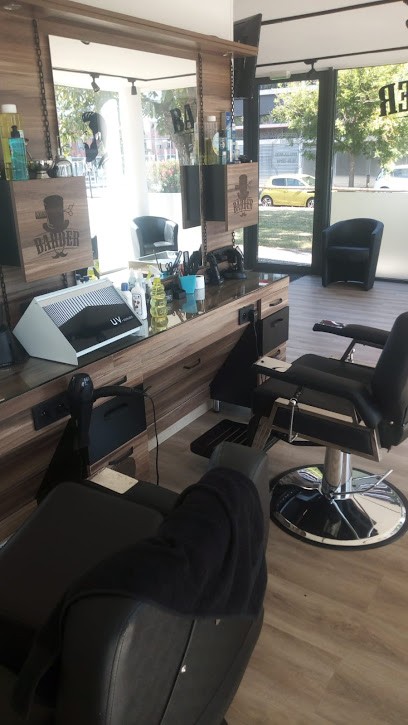 Barbershop Coiffeur Homme, Salon de Coiffure à Cenon