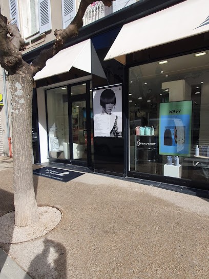 Les Coiffeurs Du Soleil, Salon de Coiffure à Sisteron