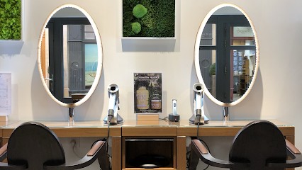 Christophe Nicolas Biot Maison De Coiffure, Salon de Coiffure à Paris 08