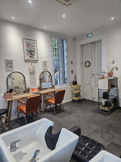 Le Salon Des Bains Coiffeur à Nîmes