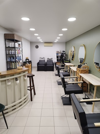 Coup de Ciseaux Pauline PETIT-RICHARD, Salon de Coiffure à Saint-Martin-en-Haut